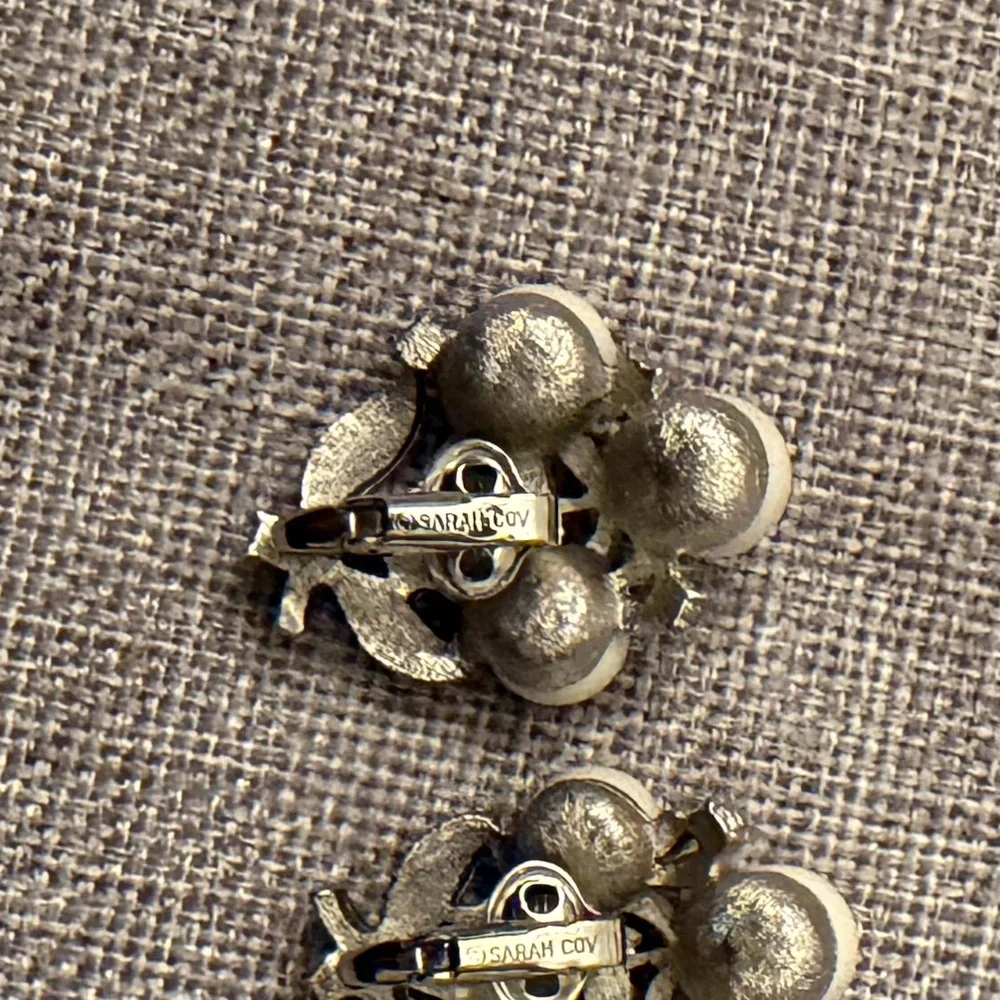 Vintage Sarah Coventry “Alaskan Summer” Clip-On Earrings Gold Tone